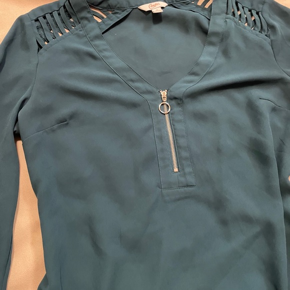 Candies Blouse - Picture 2 of 5